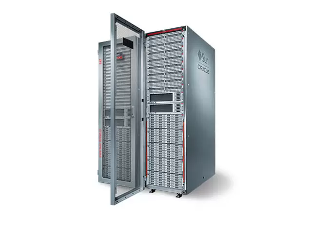 Фото Система хранения данных Oracle ZFS Storage ZS3-4 с высоким уровнем масштабируемости